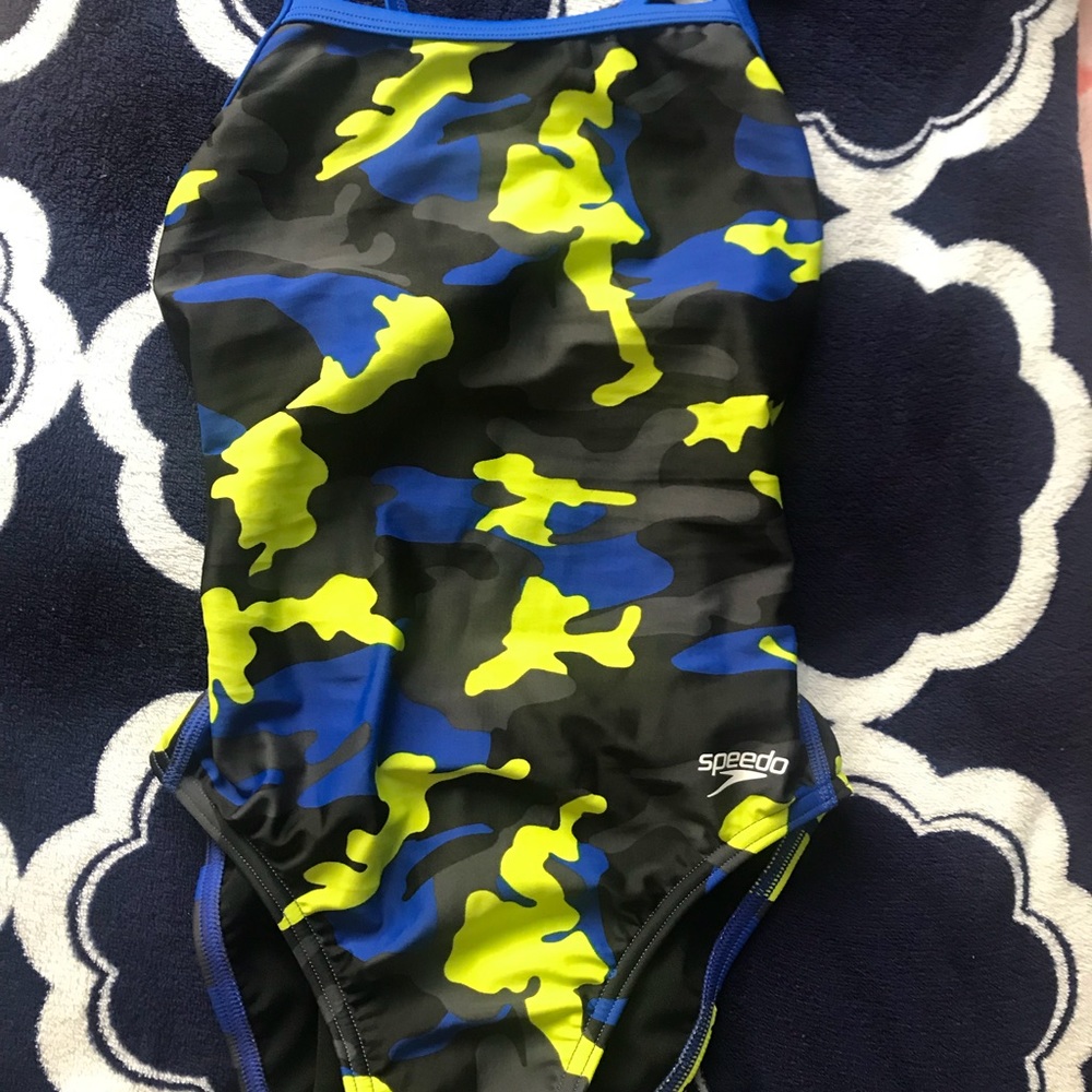 NWT Speedo camo swimsuit